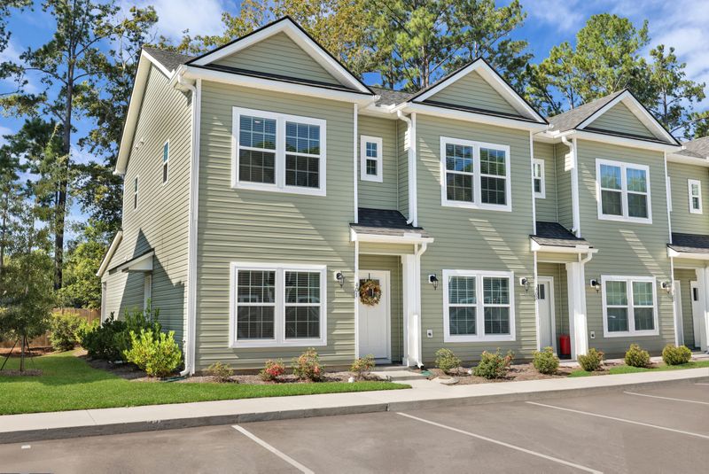 401 Twin Rivers Dr, Charleston, SC 29492