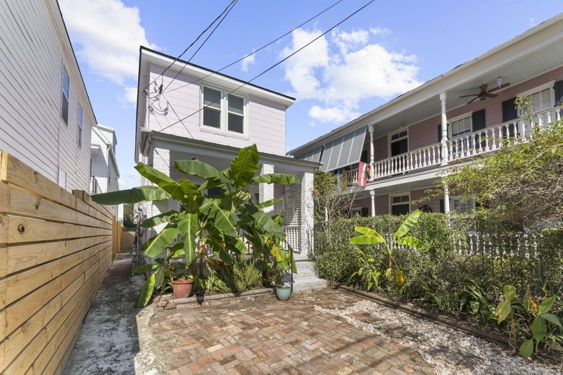 12 Nunan St, Charleston, SC 29403