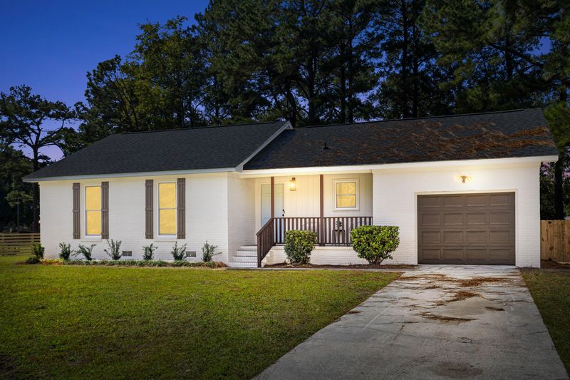 121 Loblolly Dr, Moncks Corner, SC 29461