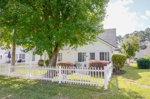 9086 Delancey Cir, North Charleston, SC 29406
