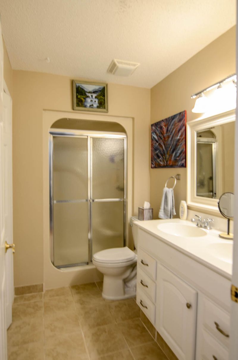 9086 Delancey Cir, North Charleston, SC 29406