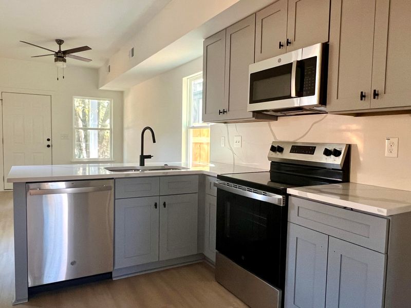 1632 Wappoo Dr, Charleston, SC 29407