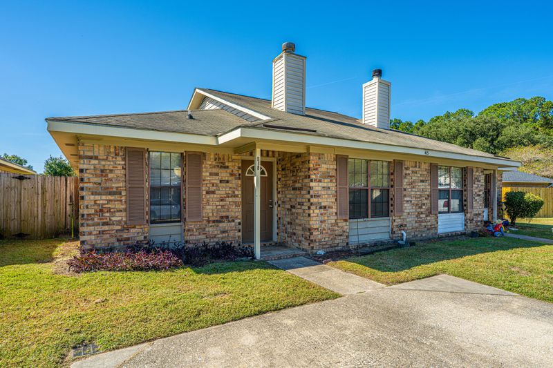 415 Erskine St #A, Ladson, SC 29456