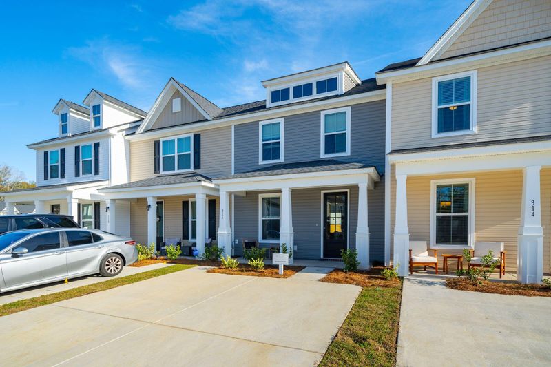 316 Green Fern Dr, Summerville, SC 29483