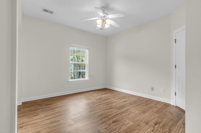 1305 Grove Park Dr, Charleston, SC 29414