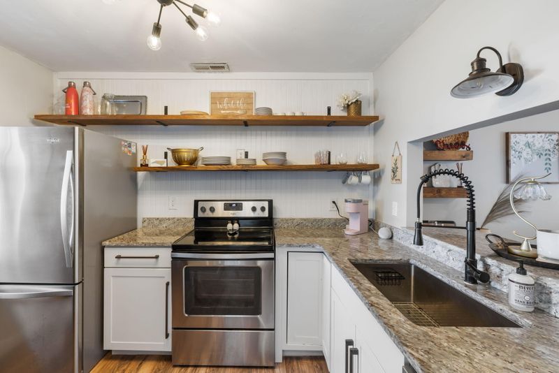 262 Stefan Dr #10f, Charleston, SC 29412