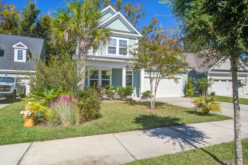 456 Coopers Hawk Dr, Summerville, SC 29483