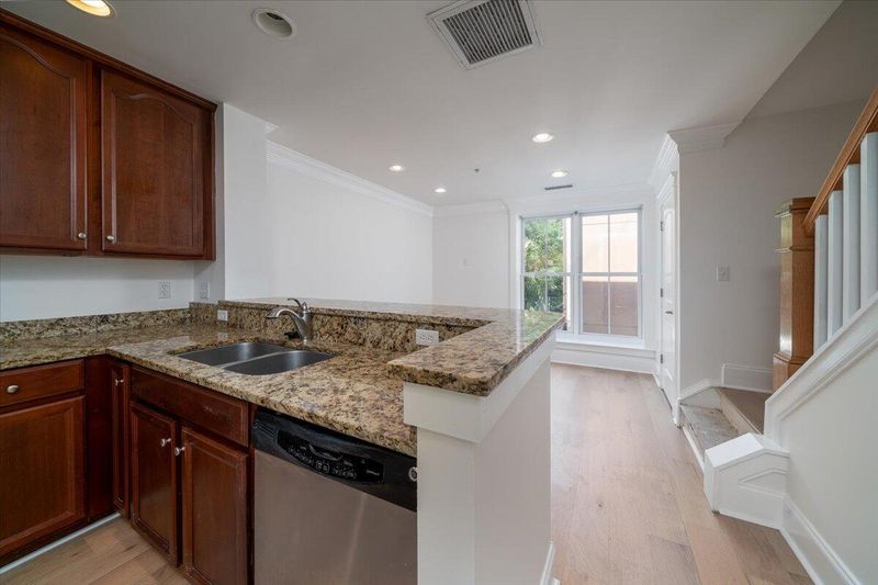 732 S Shelmore Blvd #38, Mount Pleasant, SC 29464