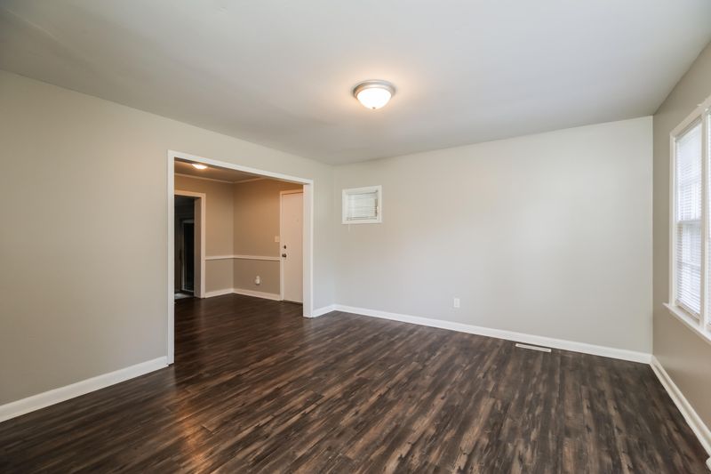 7021 Midland Dr, North Charleston, SC 29406