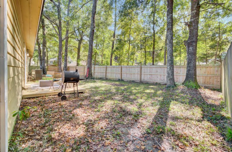 112 Edgewood Ln, Goose Creek, SC 29445