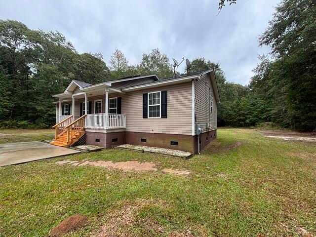 425 Honeysuckle Ln, Saint Stephen, SC 29479