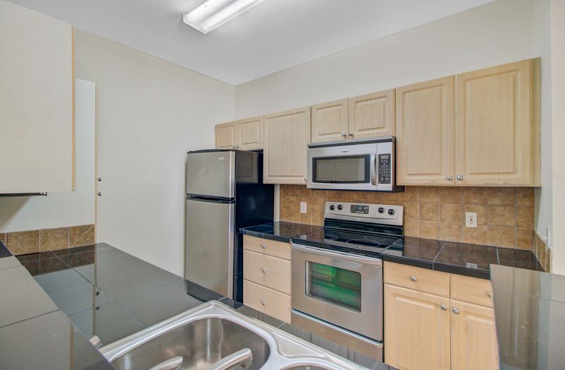 1300 Park West Blvd #822, Mount Pleasant, SC 29466