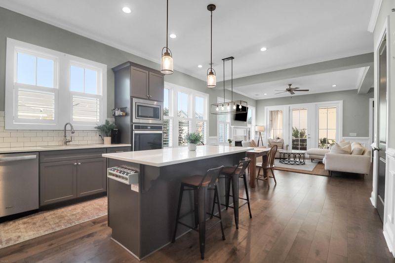 4010 Berberis Ln, Ravenel, SC 29470