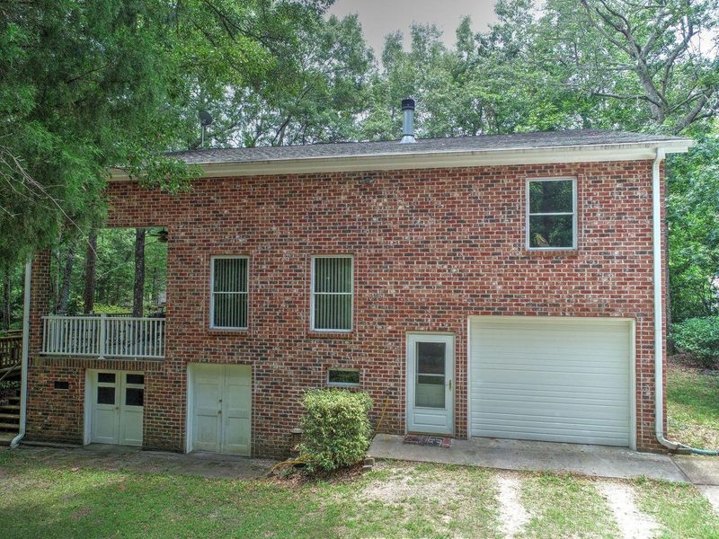 184 Burbank Dr, Cross, SC 29436