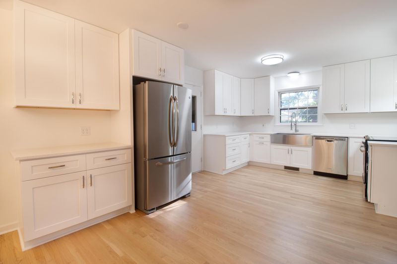 2320 Wofford Rd, Charleston, SC 29414