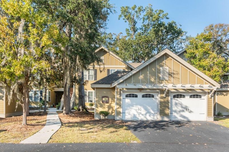 5502 Colonial Chatsworth Cir, North Charleston, SC 29418