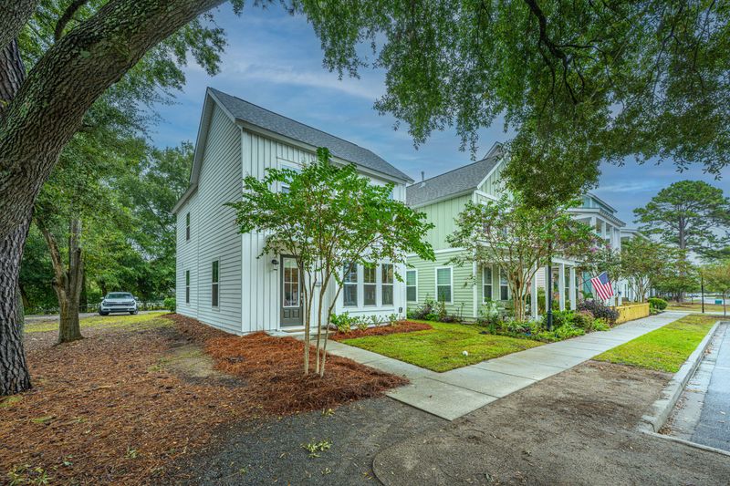 1727 Indy Dr, North Charleston, SC 29405