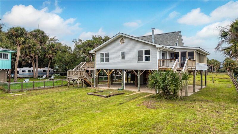 1603 Lybrand St, Edisto Island, SC 29438