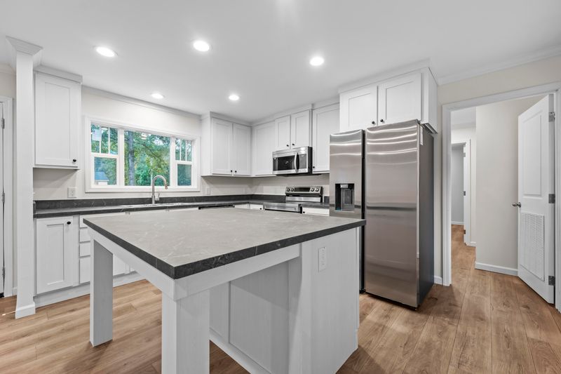 192 Dean Dr, Summerville, SC 29483