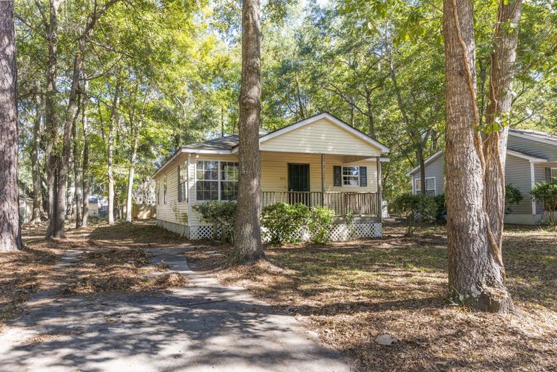 672 Eagle St, Mount Pleasant, SC 29464