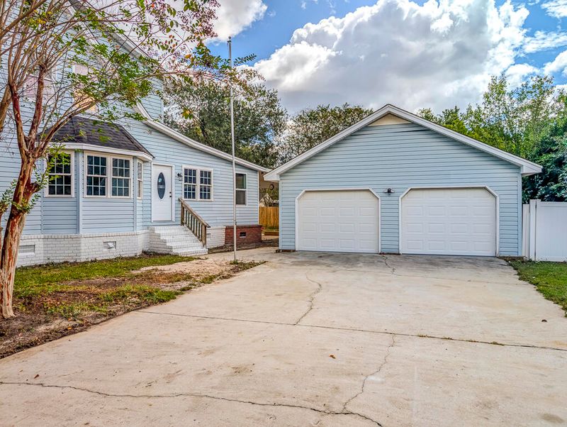 1406 Cooper River Blvd, Moncks Corner, SC 29461