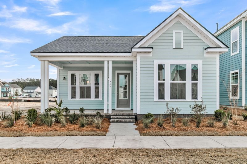 749 Blueway Ave, Summerville, SC 29486