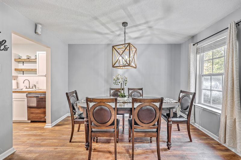 7952 Vermont Rd, North Charleston, SC 29418