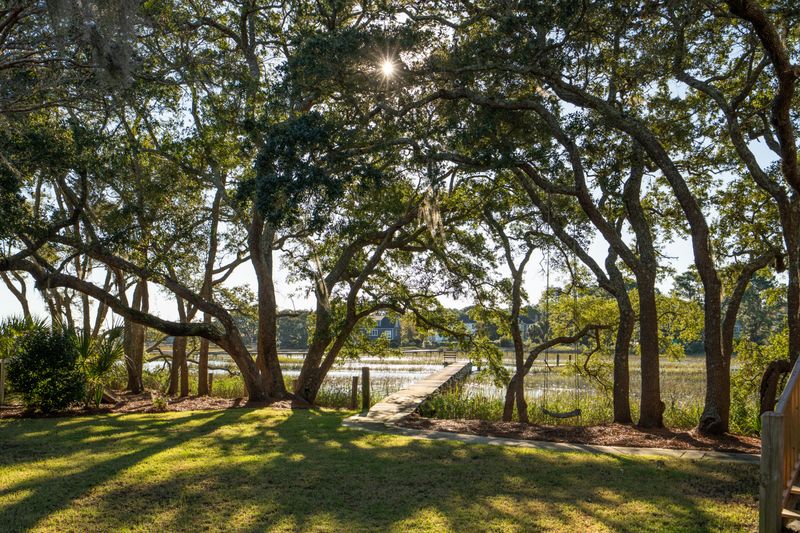 1462 Harborsun Dr, Charleston, SC 29412