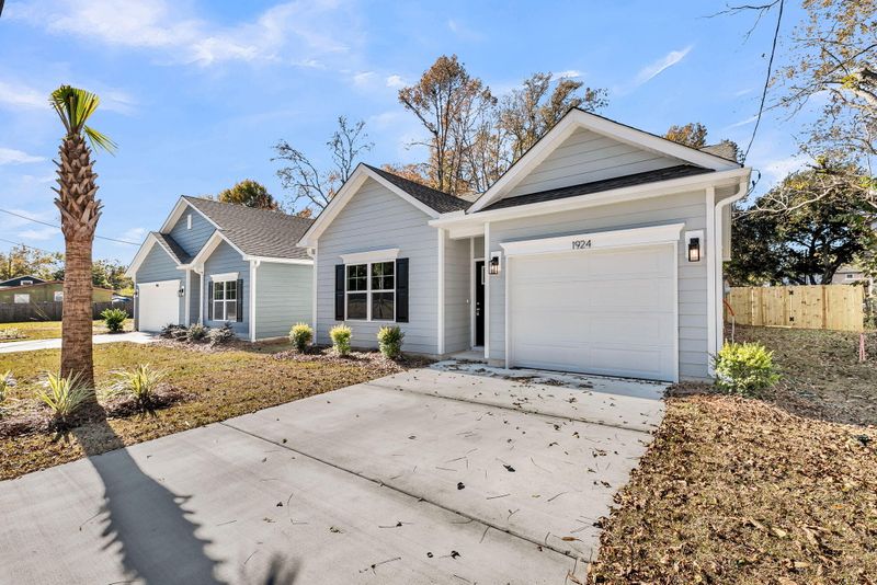 1924 Ferguson Rd, Charleston, SC 29412