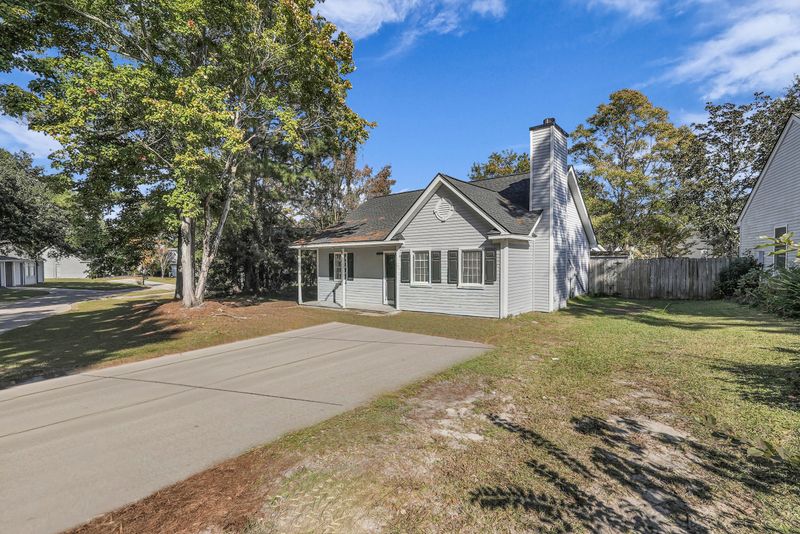 482 Courtland Dr, Summerville, SC 29486