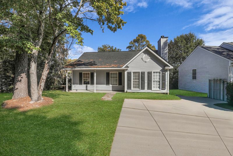 482 Courtland Dr, Summerville, SC 29486