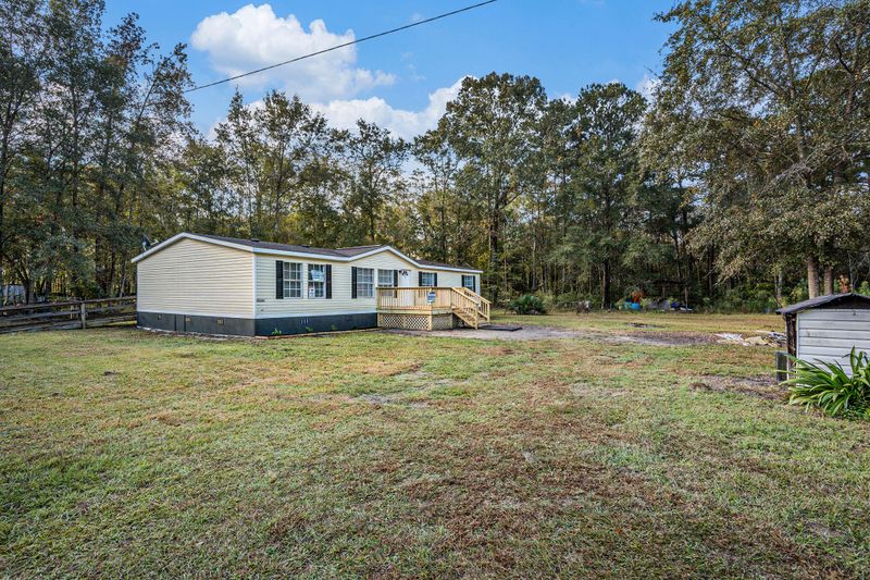 1021 Nash Rd, Ridgeville, SC 29472