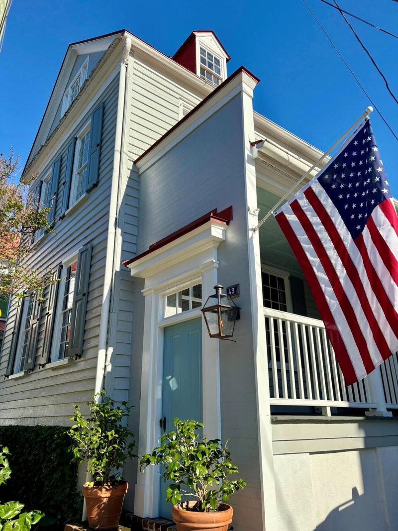 43 Chapel St, Charleston, SC 29403