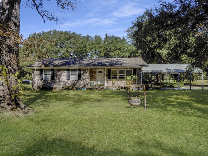5736 Hyde Park Rd, Ravenel, SC 29470
