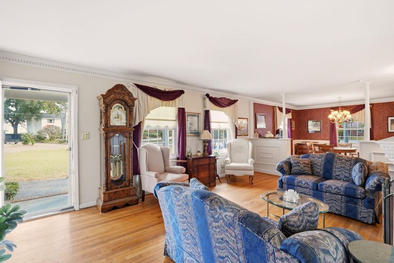 856 Robert E Lee Blvd, Charleston, SC 29412