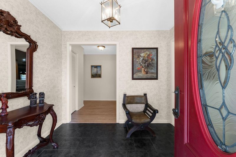 219 Runnymede Ln, Summerville, SC 29485