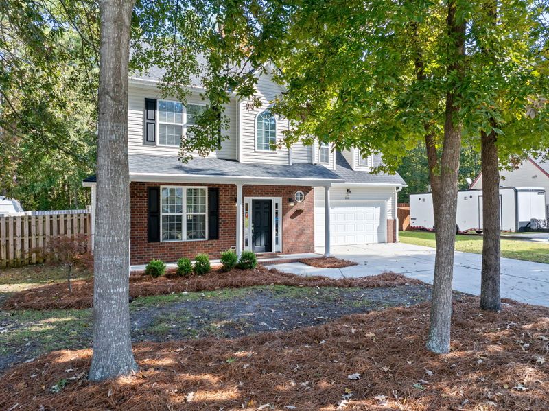 800 N Aylesbury Rd, Goose Creek, SC 29445