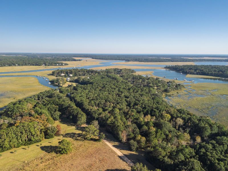8356 Crooked Creek Ln, Edisto Island, SC 29438