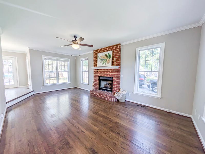 8701 Caspiana Ln, North Charleston, SC 29420