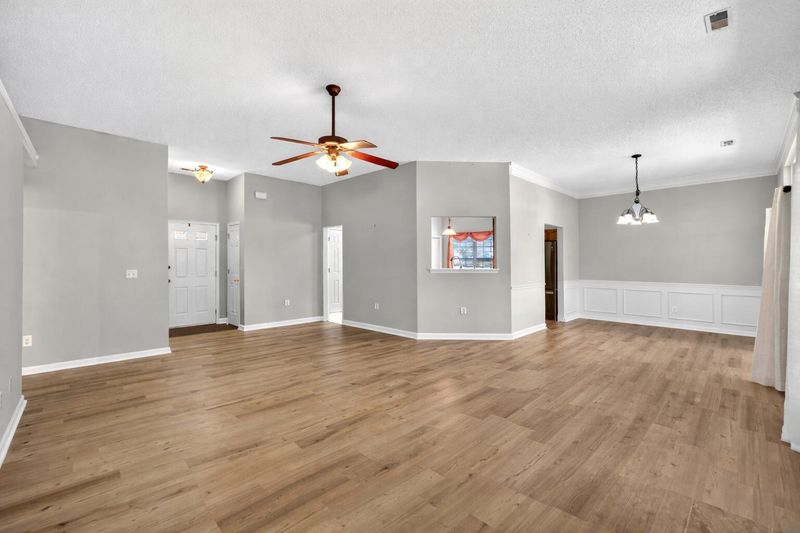 8604 Hickory Creek Ln, North Charleston, SC 29420