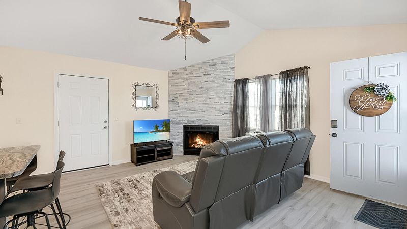 2172 Palermo Pl, North Charleston, SC 29406