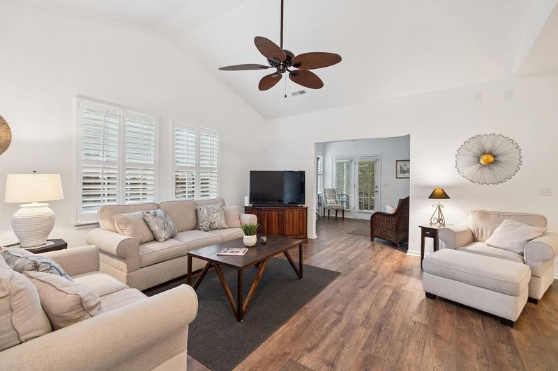 1618 Saint Johns Parrish Way, Johns Island, SC 29455