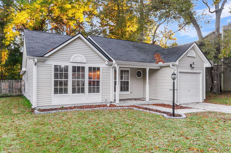329 Damascus Dr, Summerville, SC 29483