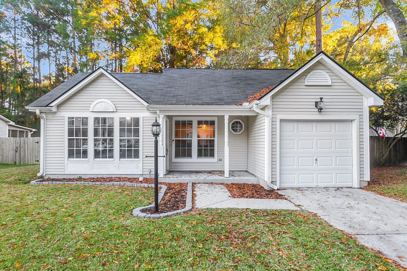 329 Damascus Dr, Summerville, SC 29483