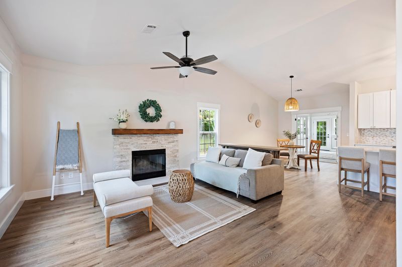 378 Jardinere Walk, Mount Pleasant, SC 29464