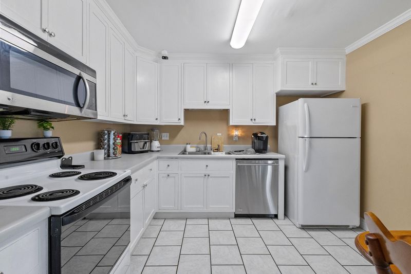 7837 Sandida Ct, North Charleston, SC 29418