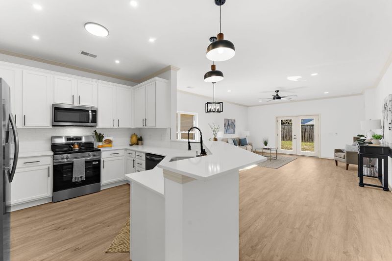 203 Summer View Rd, Summerville, SC 29486