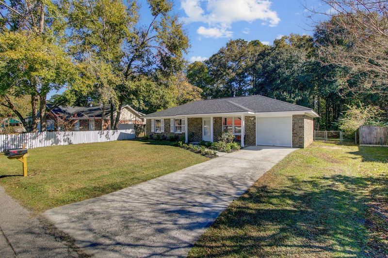 316 Village Green Cir, Summerville, SC 29486