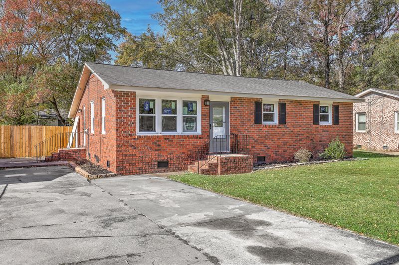 109 Englewood Rd, Goose Creek, SC 29445