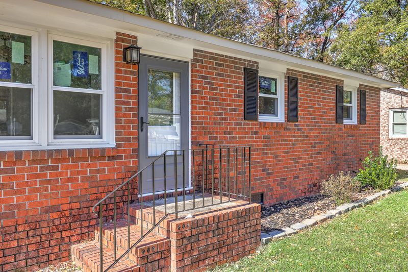 109 Englewood Rd, Goose Creek, SC 29445